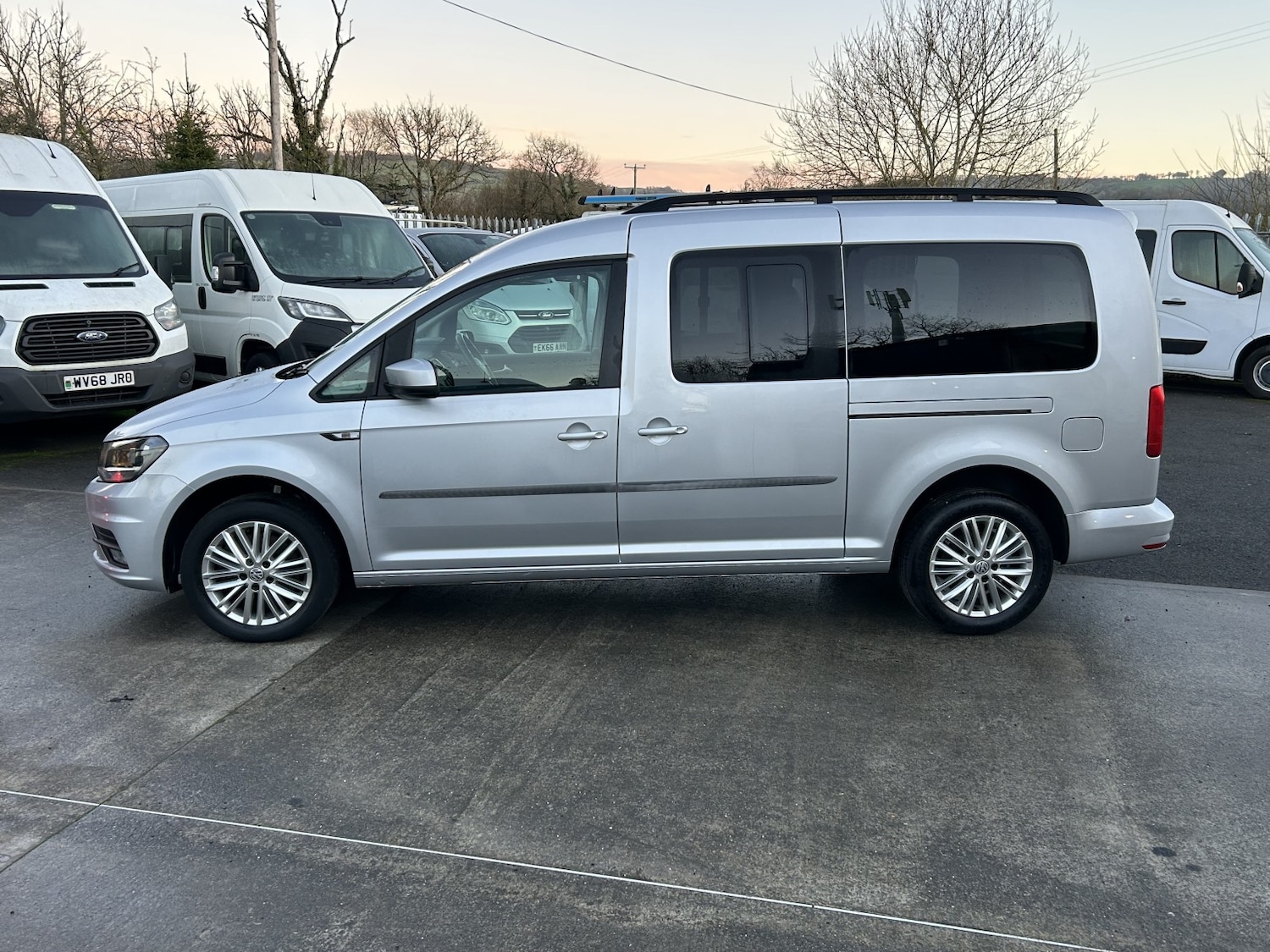 Used Volkswagen Caddy Maxi 2018 for sale - 76979533: Photo 2