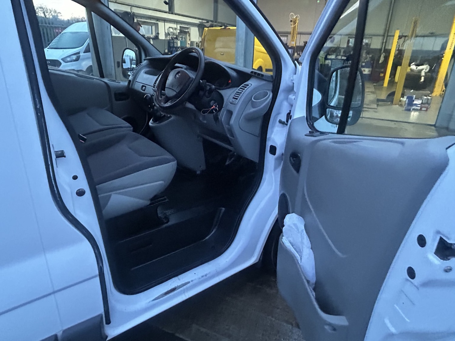 Used Vauxhall Vivaro 2014 for sale - 77207164: Photo 10
