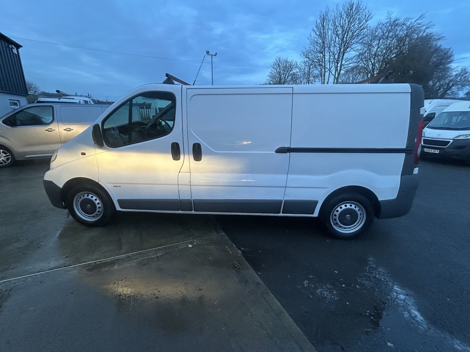 Used Vauxhall Vivaro 2014 for sale - 77207164: Photo 2