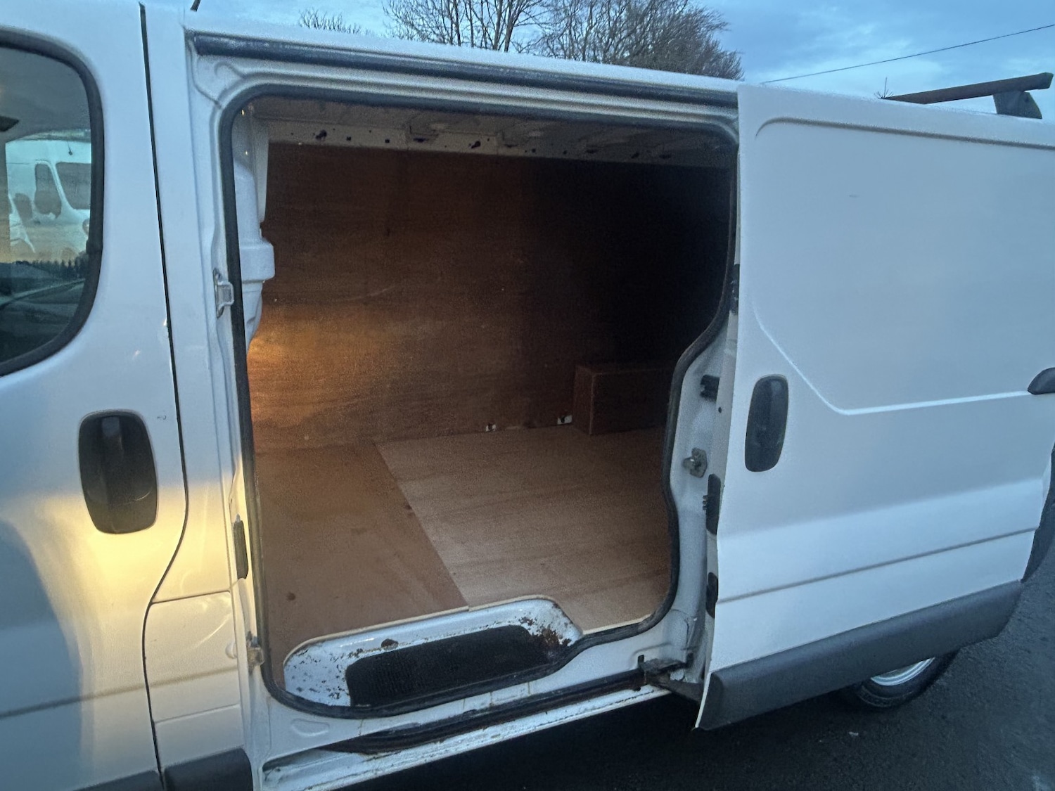 Used Vauxhall Vivaro 2014 for sale - 77207164: Photo 8