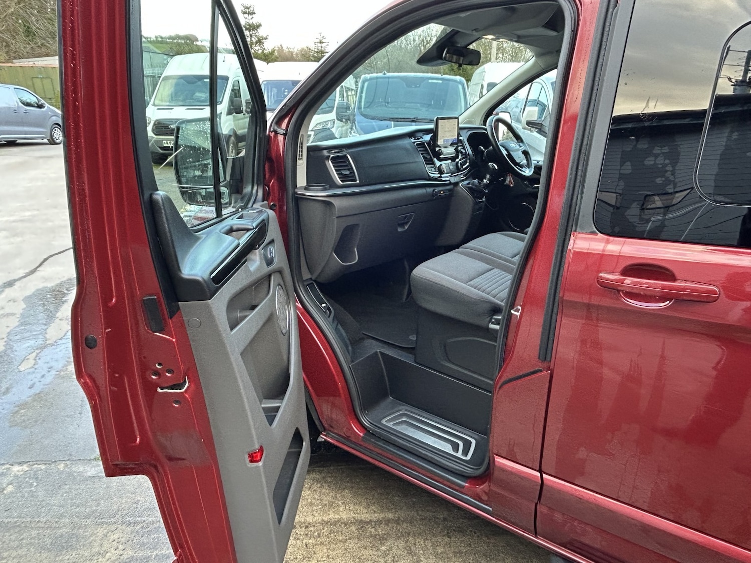 Used Ford Tourneo Custom 2020 for sale - 77687668: Photo 10