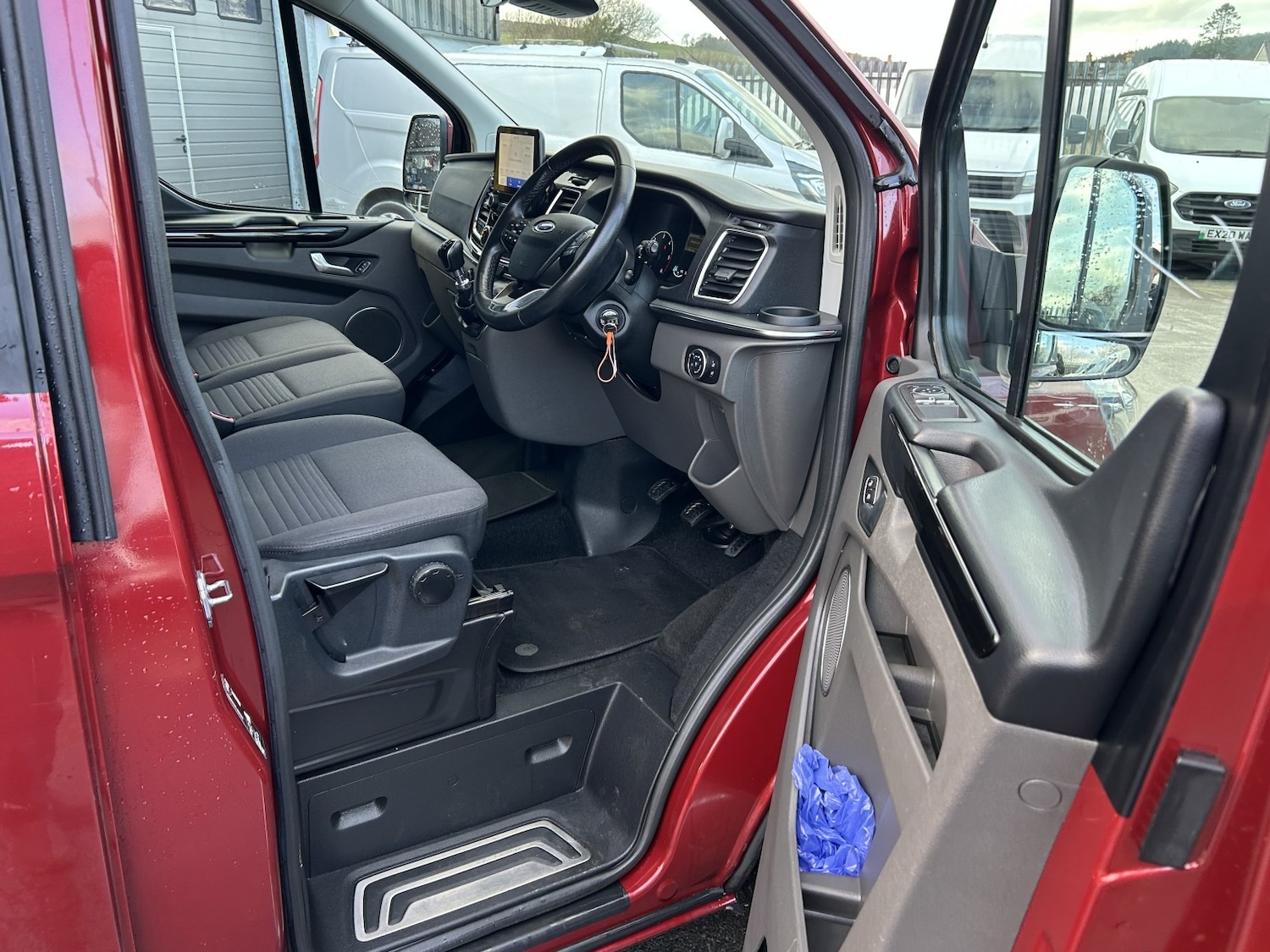 Used Ford Tourneo Custom 2020 for sale - 77687668: Photo 16