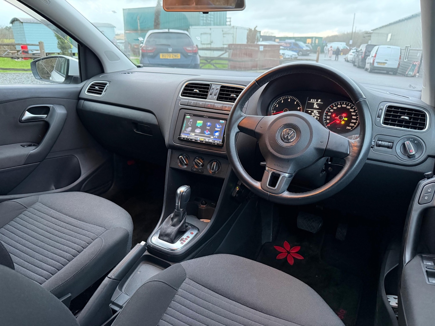 Used Volkswagen Polo 2014 for sale - 77399285: Photo 7