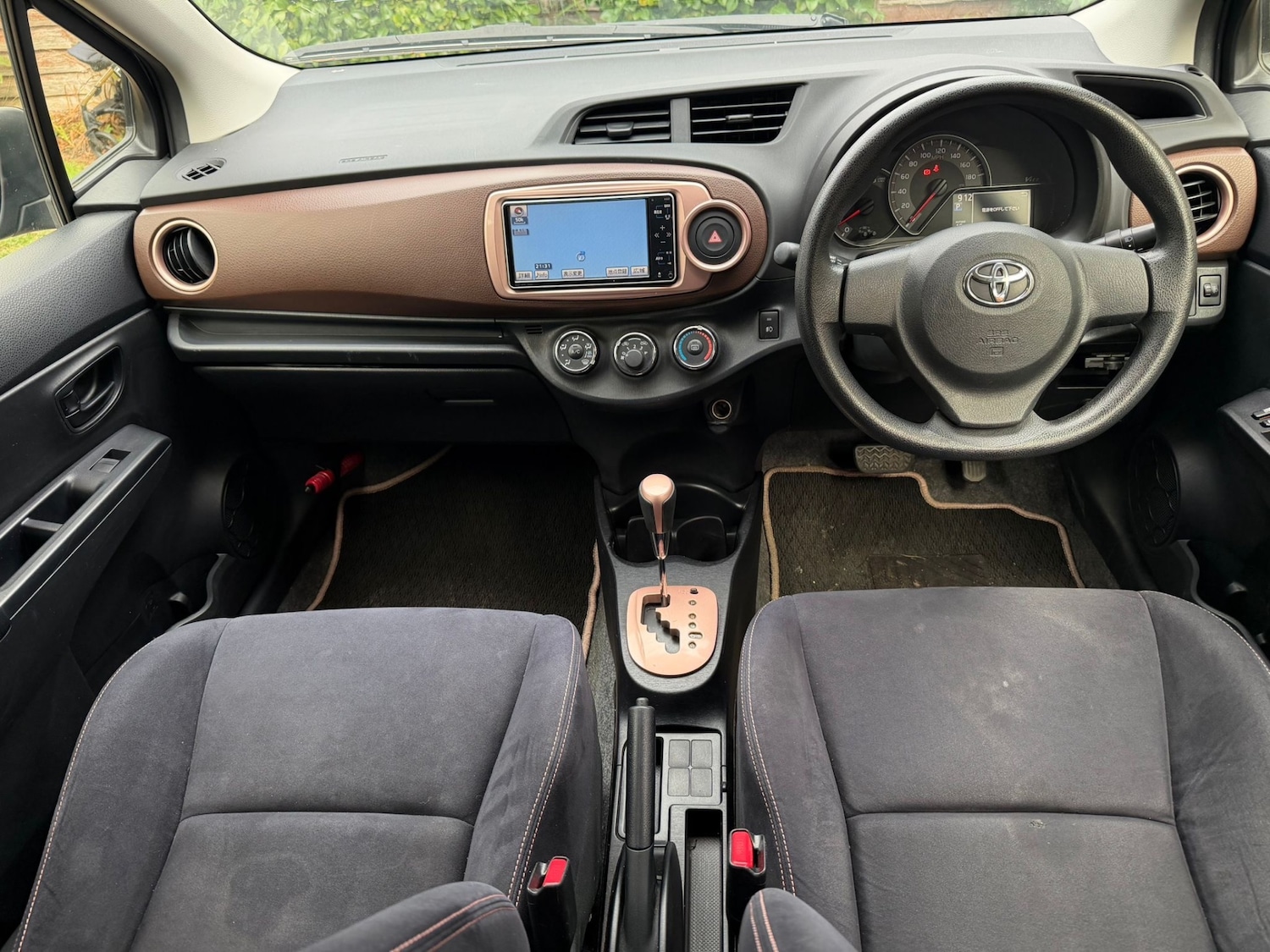 Used Toyota Vitz 2025 for sale - 76511737: Photo 9