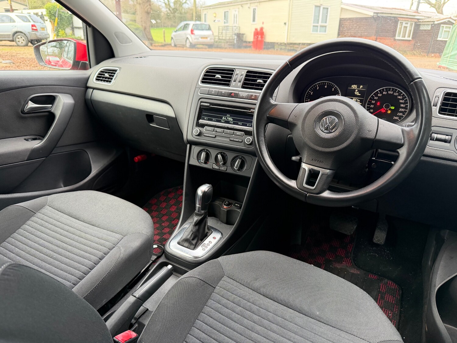 Used Volkswagen Polo 2012 for sale - 77399348: Photo 9