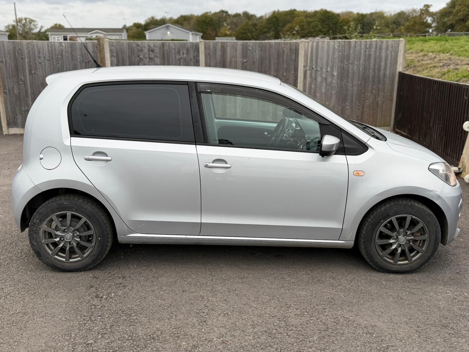 Used Volkswagen up! 2025 for sale - 76387418: Photo 5