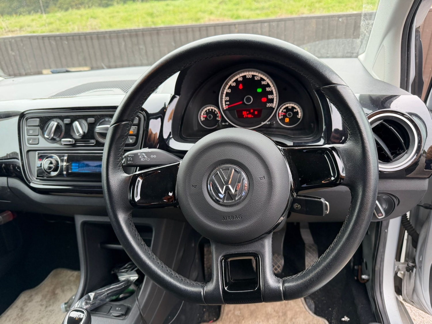 Used Volkswagen up! 2025 for sale - 76387418: Photo 9