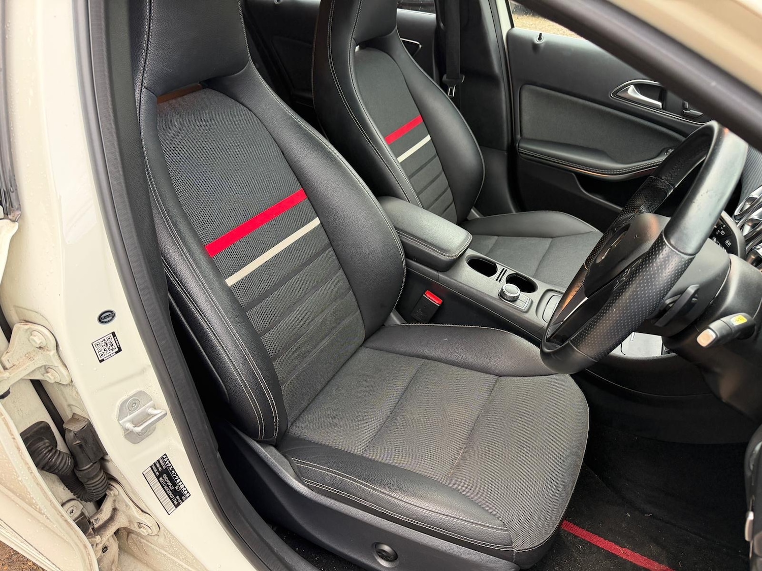 Used Mercedes-Benz A-Class 2015 for sale - 77977386: Photo 17