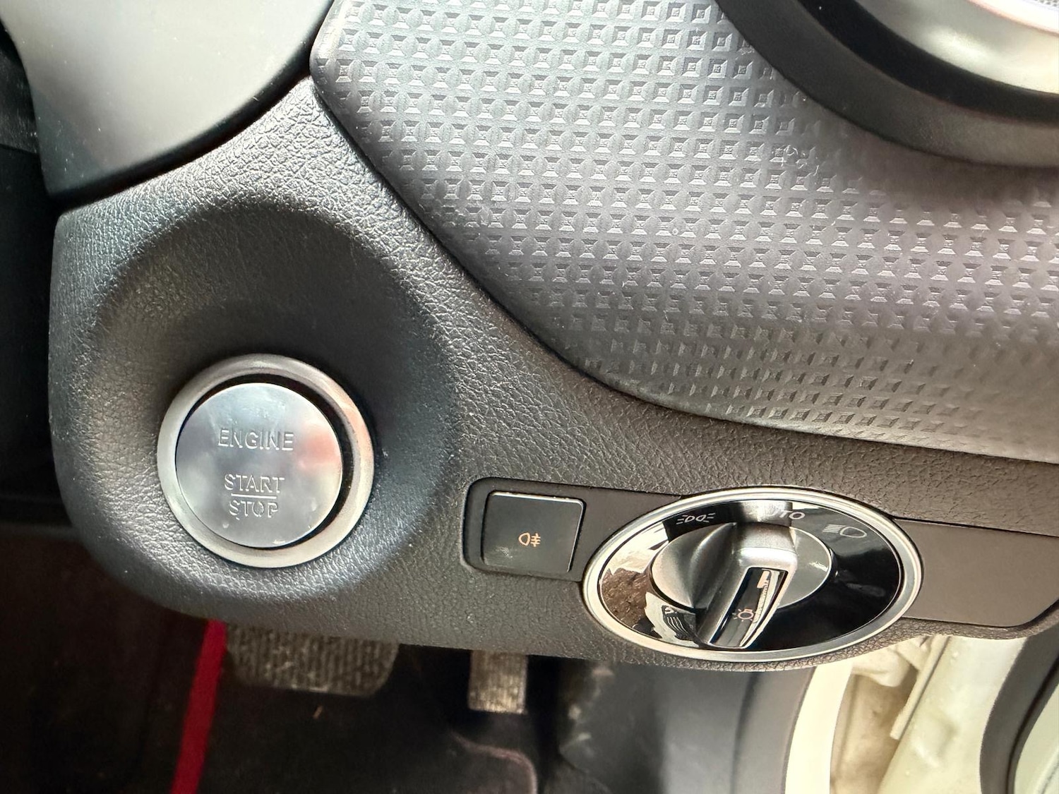 Used Mercedes-Benz A-Class 2015 for sale - 77977386: Photo 18