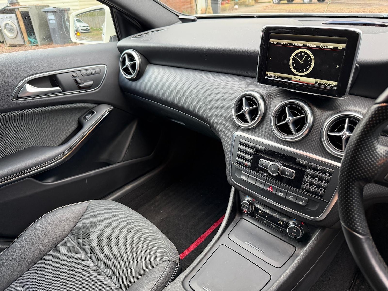 Used Mercedes-Benz A-Class 2015 for sale - 77977386: Photo 7