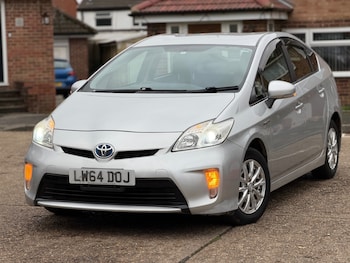 Used Toyota Prius 2014 for sale - 77398900: Photo