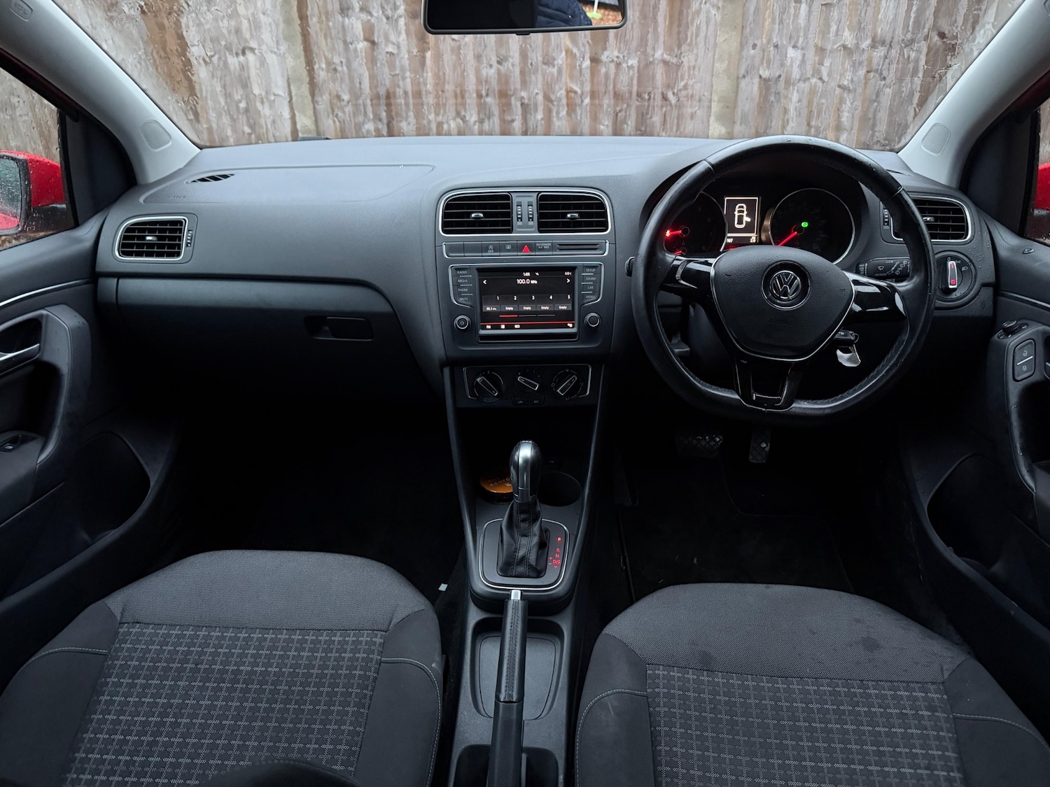 Used Volkswagen Polo 2015 for sale - 77640235: Photo 15