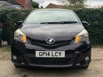 Used Toyota Yaris 2014 for sale - 76381972: Photo