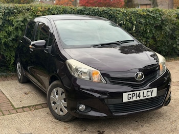 Used Toyota Yaris 2014 for sale - 76381972: Photo