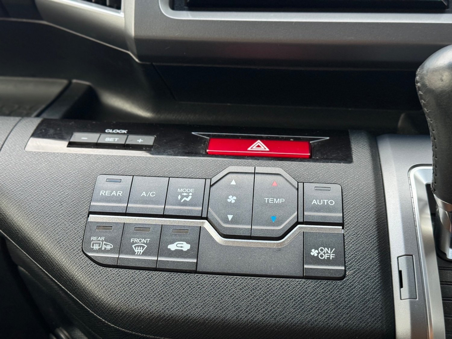 Used Honda Stepwagon 2012 for sale - 77393696: Photo 20