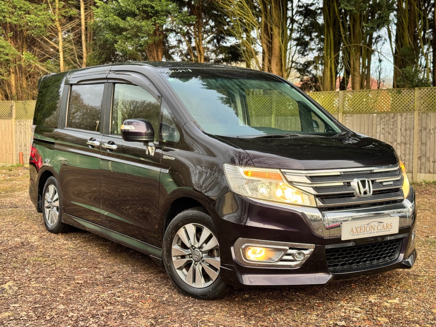 Used Honda Stepwagon 2012 for sale - 77393696: Photo 4