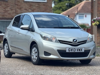 Used Toyota Yaris 2013 for sale - 75601651: Photo