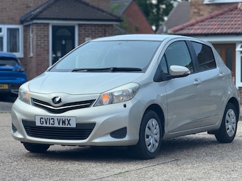 Used Toyota Yaris 2013 for sale - 75601651: Photo