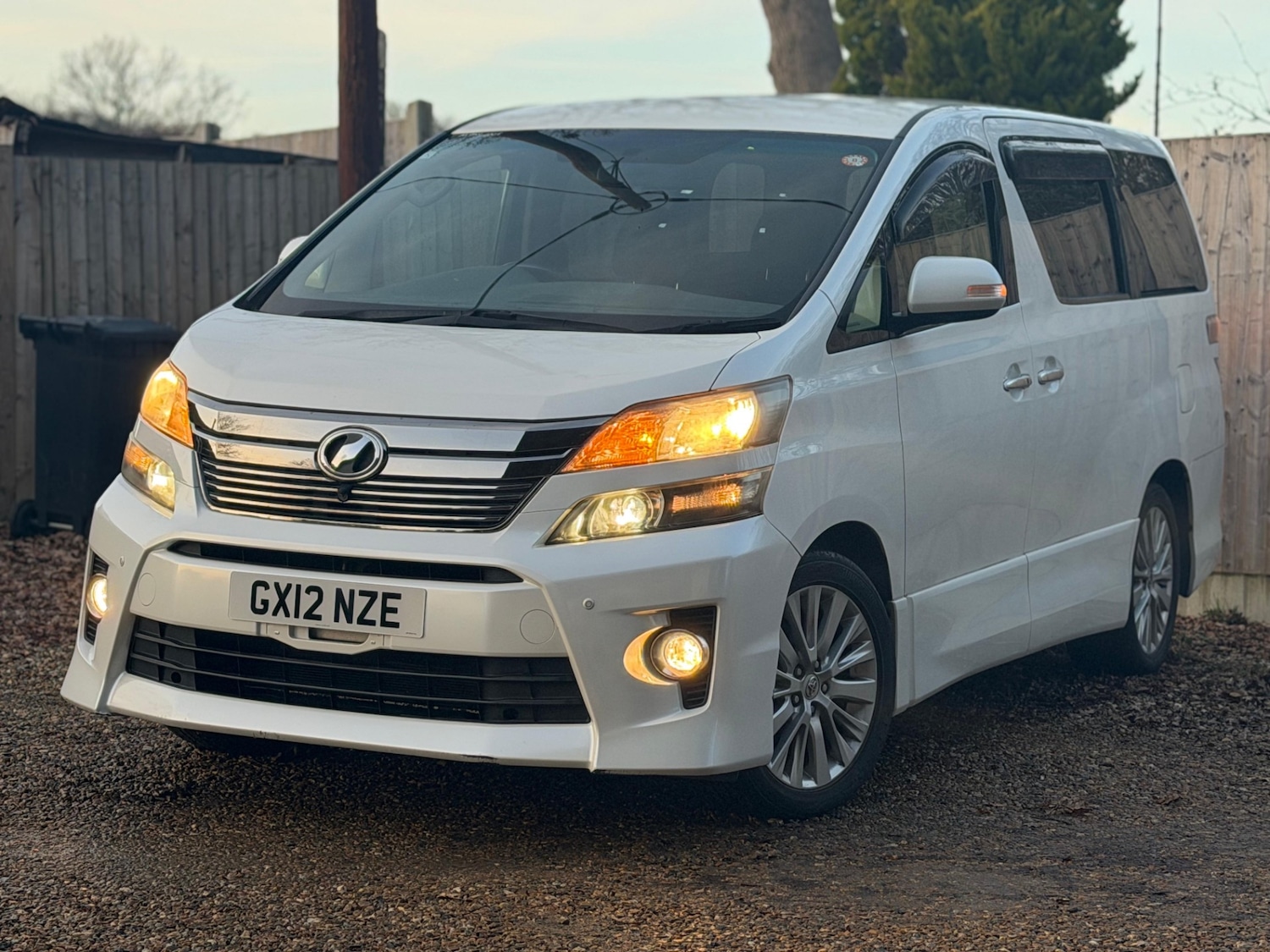 Used Toyota Vellfire 2012 for sale - 77128449: Photo 3