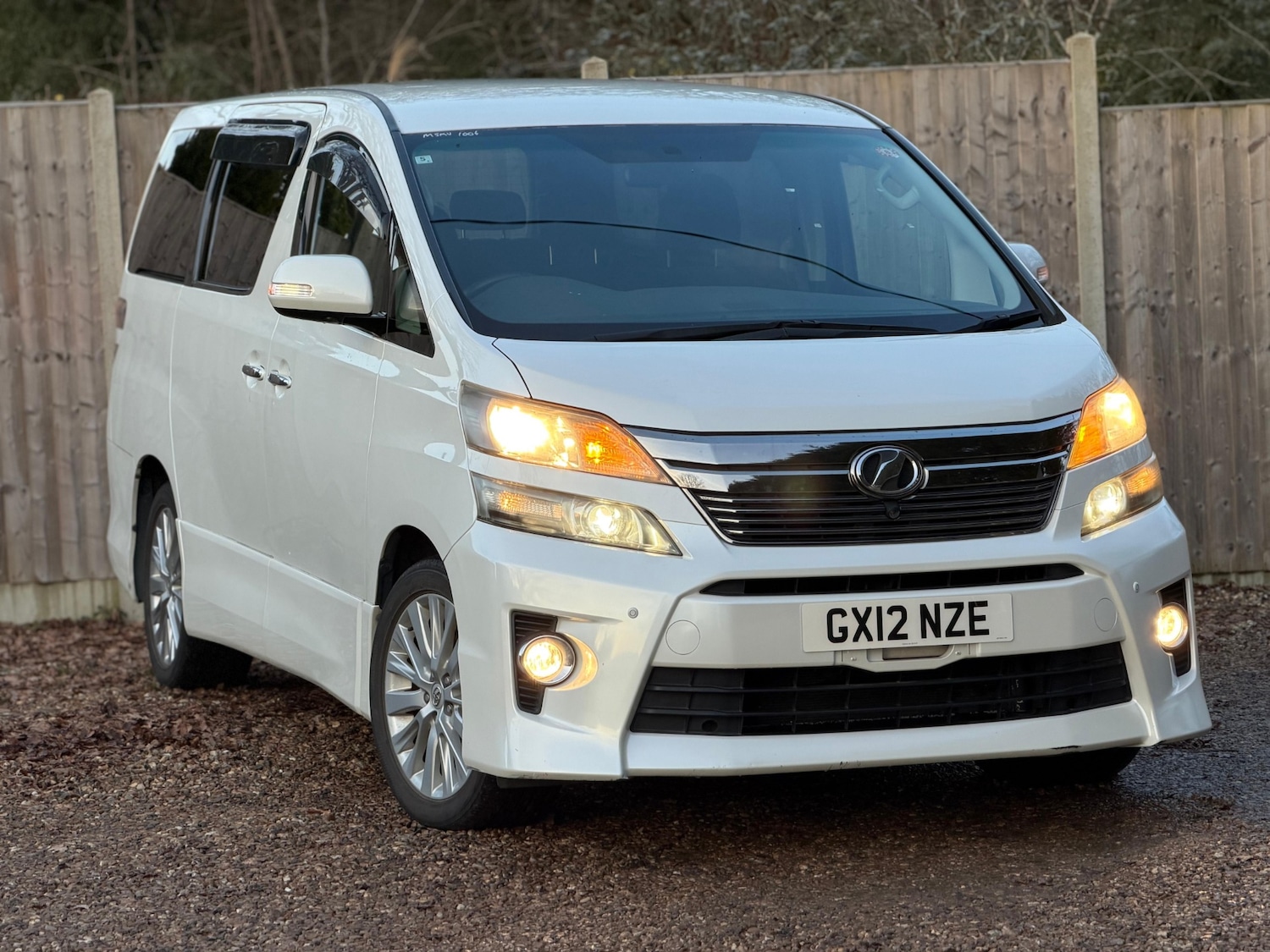 Used Toyota Vellfire 2012 for sale - 77128449: Photo 4