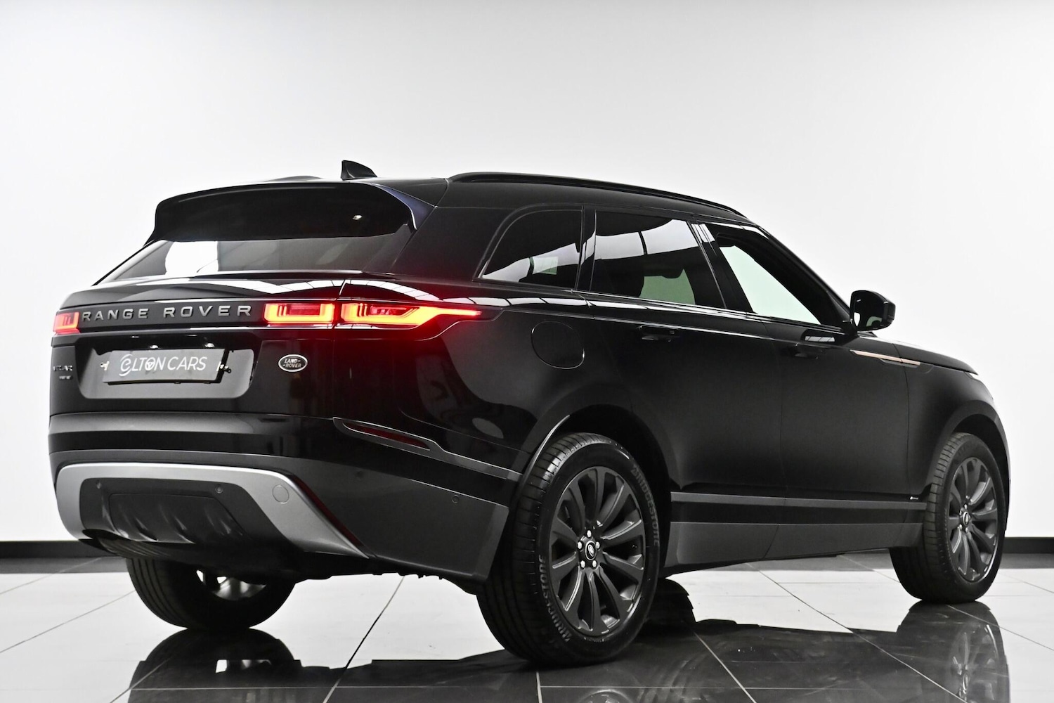 Used Land Rover Range Rover Velar 2018 for sale - 77977787: Photo 12