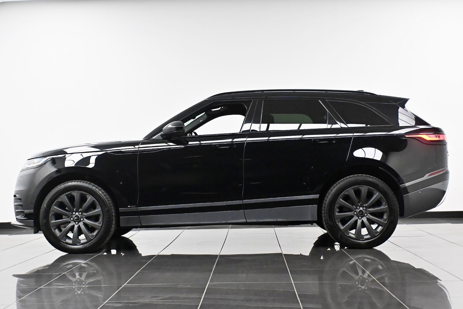 Used Land Rover Range Rover Velar 2018 for sale - 77977787: Photo 5