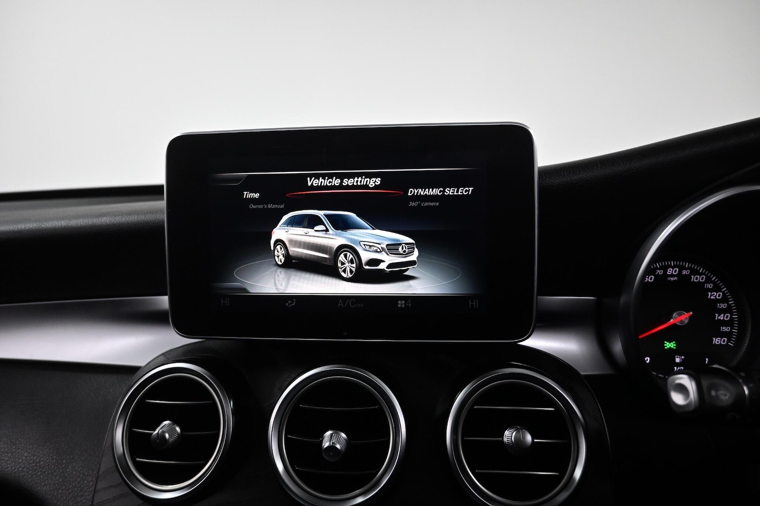 Used Mercedes-Benz GLC 2019 for sale - 77314611: Photo 19