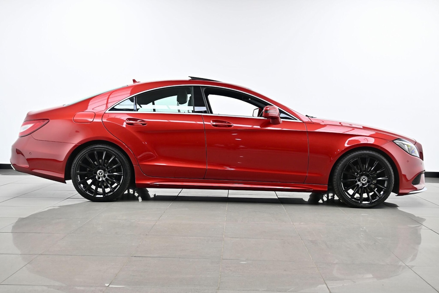 Used Mercedes-Benz CLS 2015 for sale - 76136872: Photo 4