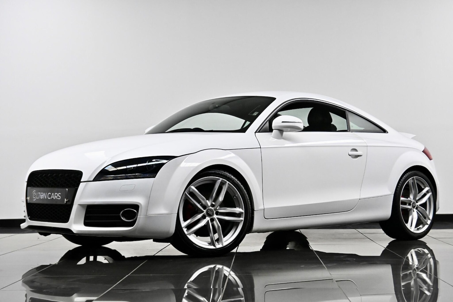 Used Audi TT 2012 for sale - 77683067: Photo 2