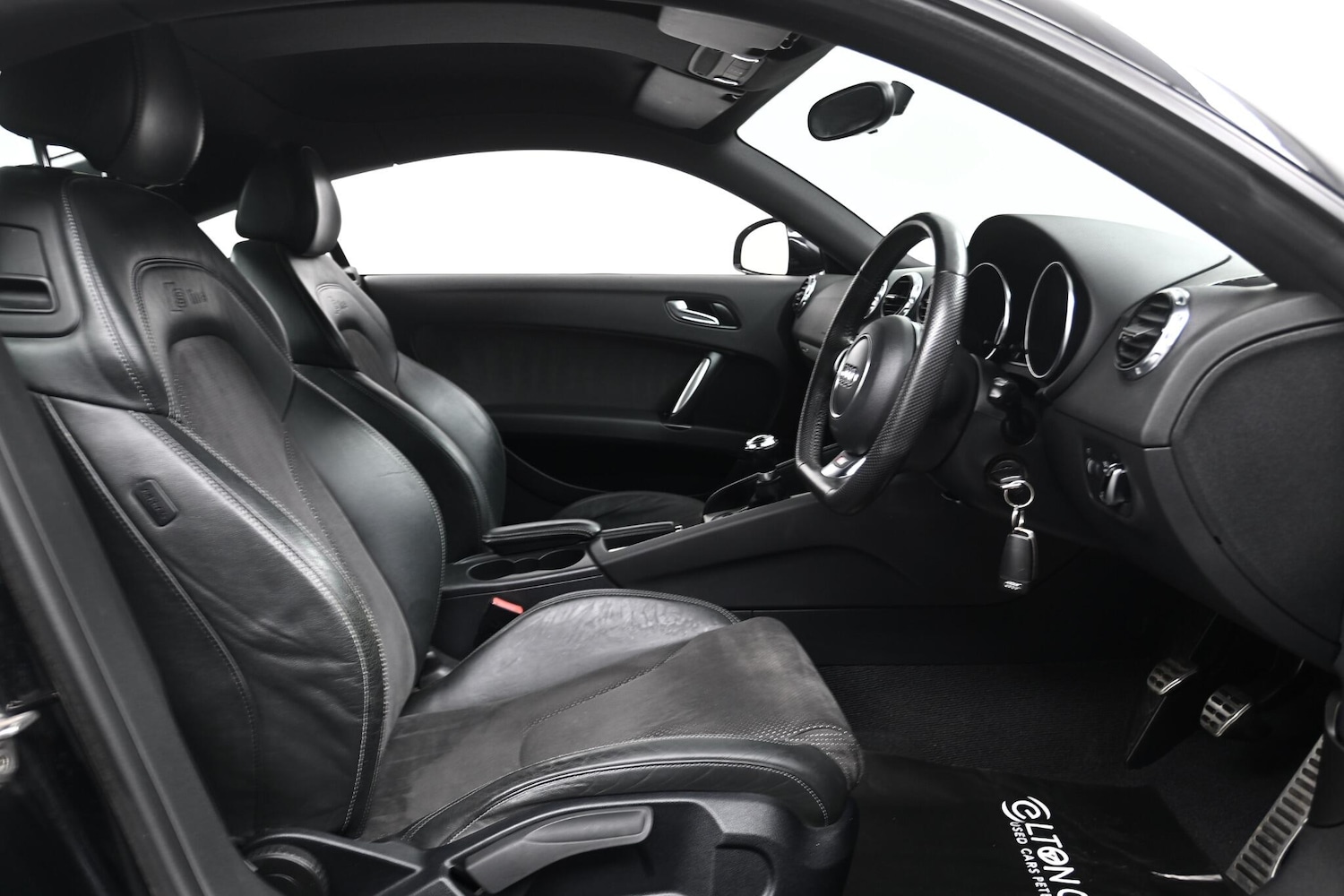 Used Audi TT 2010 for sale - 77229289: Photo 13