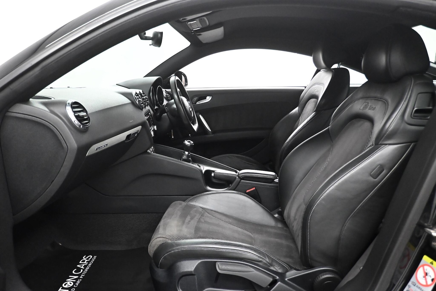 Used Audi TT 2010 for sale - 77229289: Photo 14