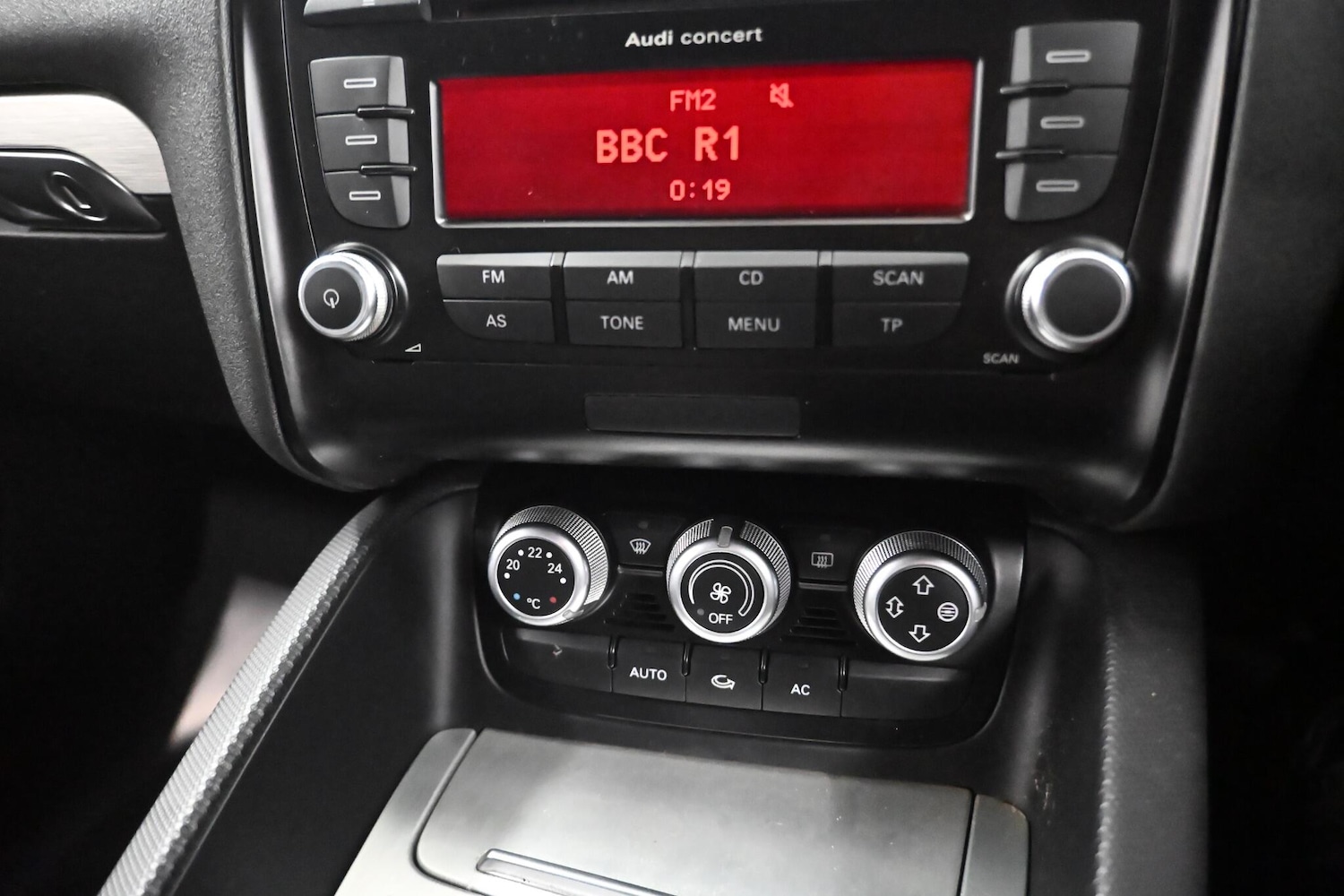 Used Audi TT 2010 for sale - 77229289: Photo 17