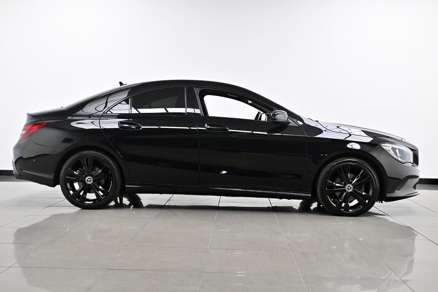 Used Mercedes-Benz CLA 2017 for sale - 76095222: Photo 4