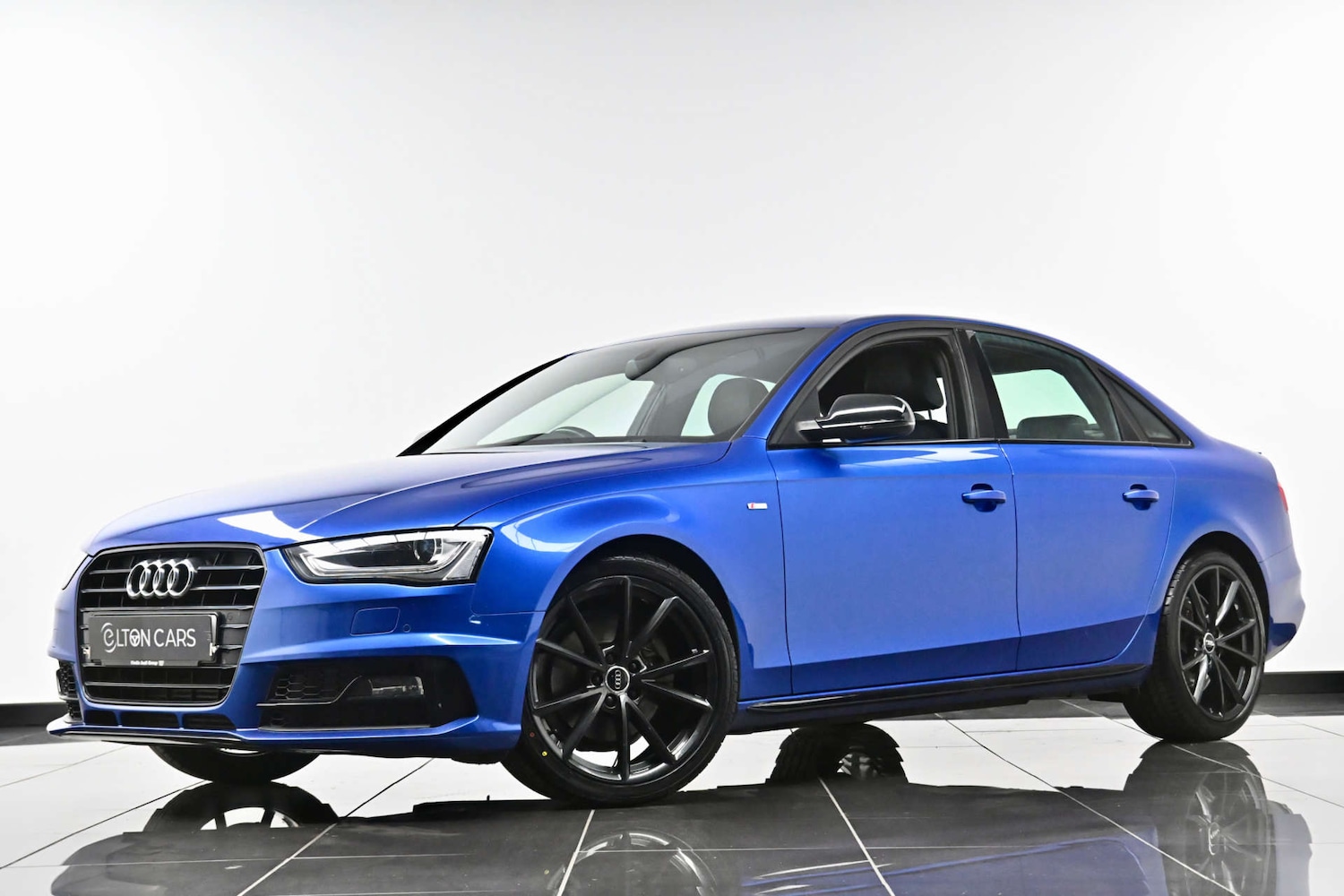 Used Audi A4 2015 for sale - 77735059: Photo 2