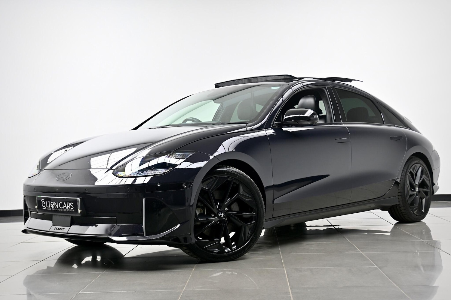 Used Hyundai IONIQ 6 2023 for sale - 76913399: Photo 2