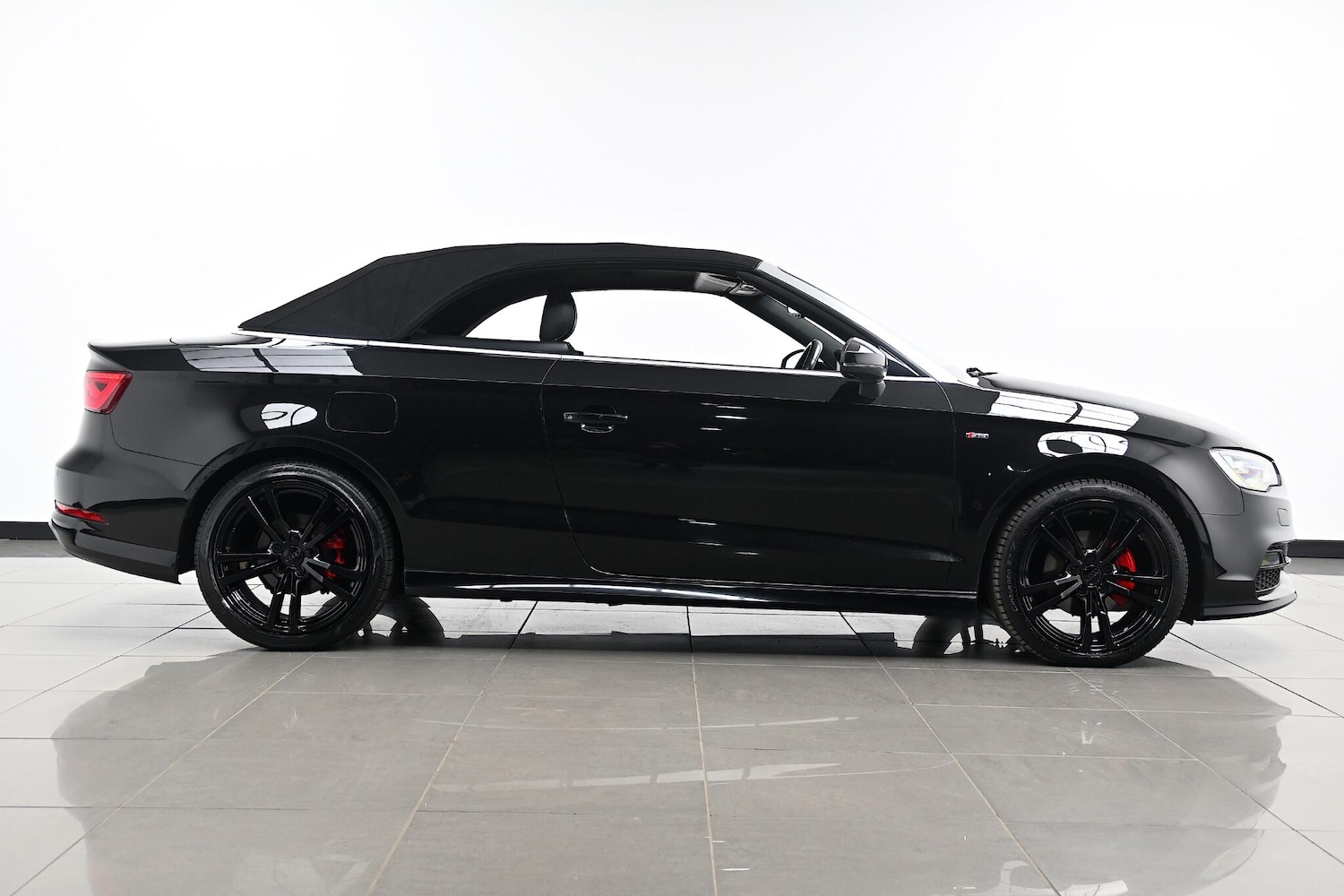 Used Audi A3 Cabriolet 2015 for sale - 76398680: Photo 14