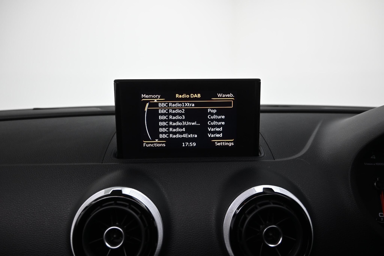 Used Audi A3 Cabriolet 2015 for sale - 76398680: Photo 30