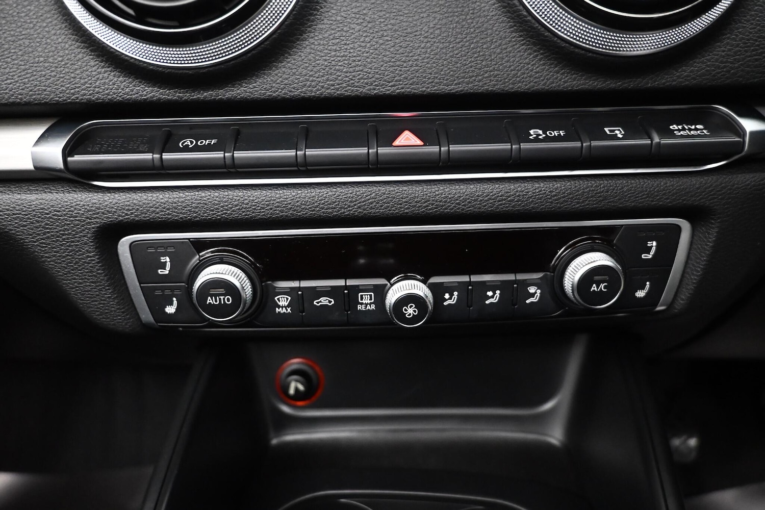 Used Audi A3 Cabriolet 2015 for sale - 76398680: Photo 32