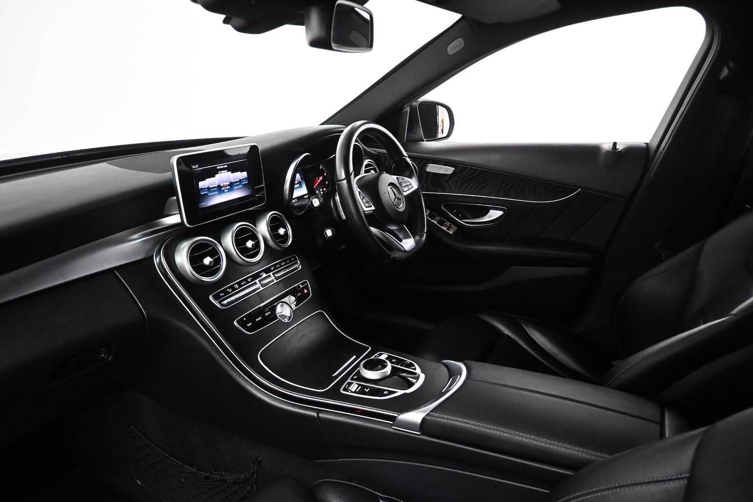 Used Mercedes-Benz C Class 2018 for sale - 77793610: Photo 25