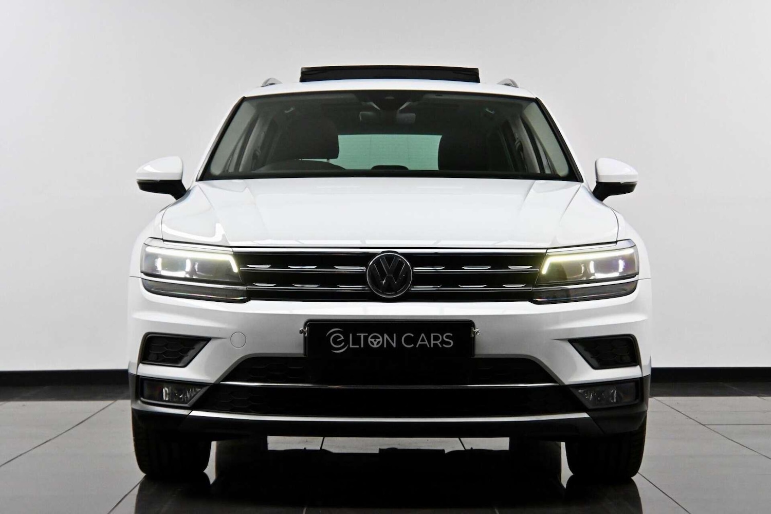 Used Volkswagen Tiguan 2018 for sale - 77774465: Photo 3