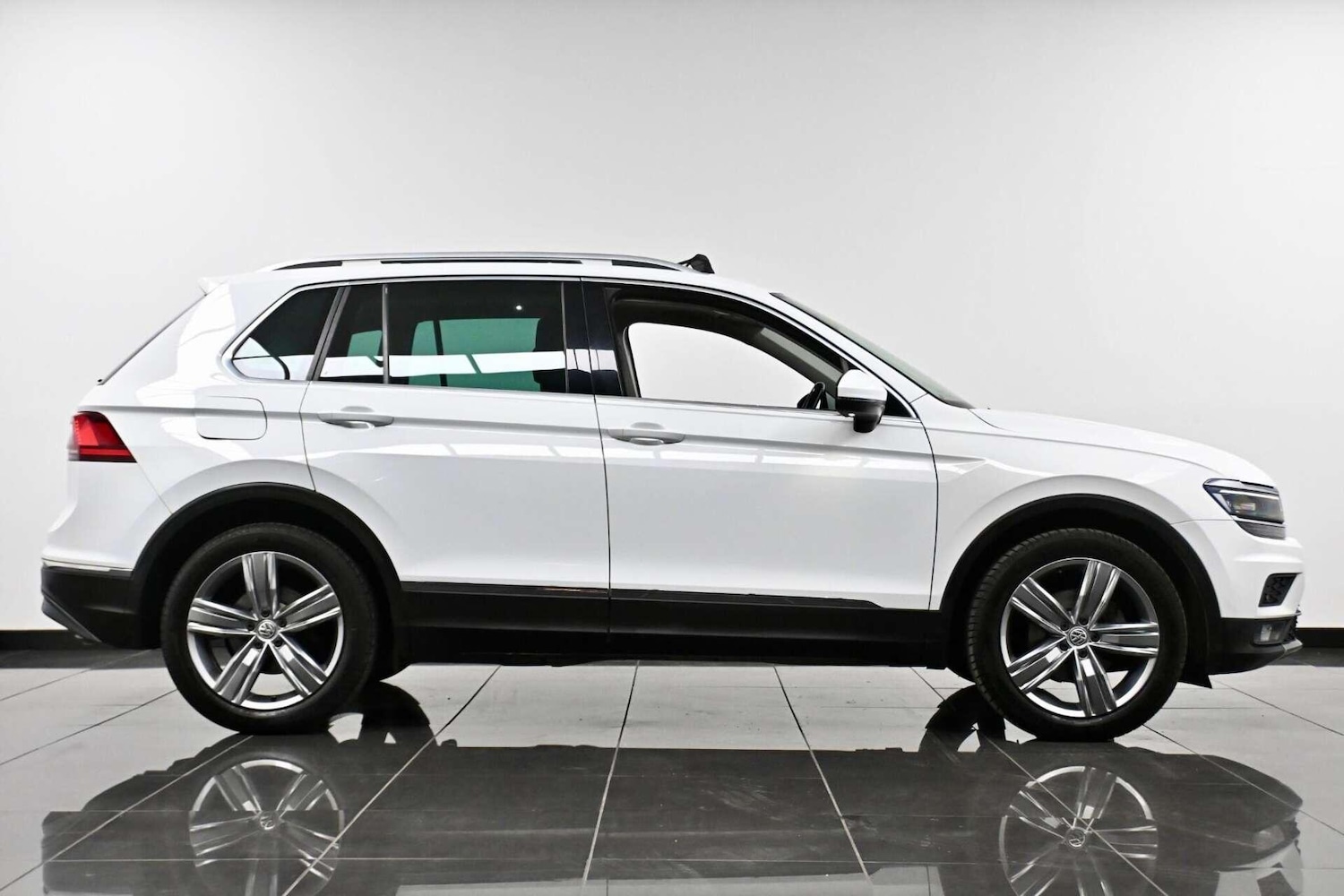 Used Volkswagen Tiguan 2018 for sale - 77774465: Photo 4