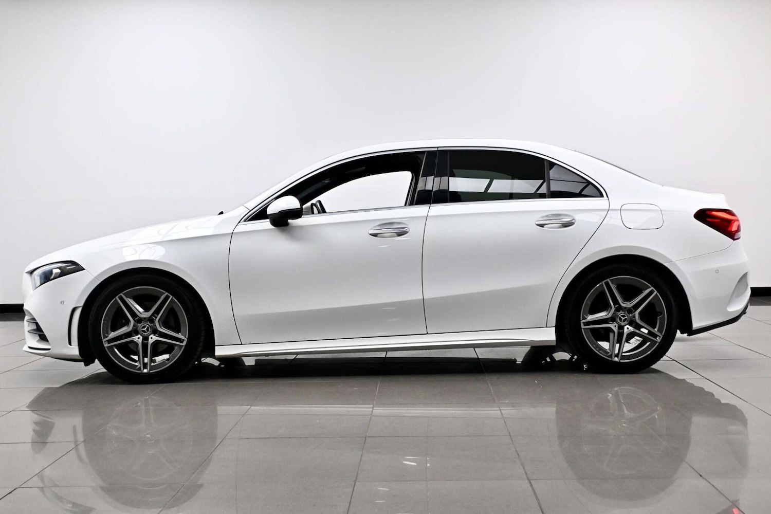 Used Mercedes-Benz A-Class 2019 for sale - 77729100: Photo 5