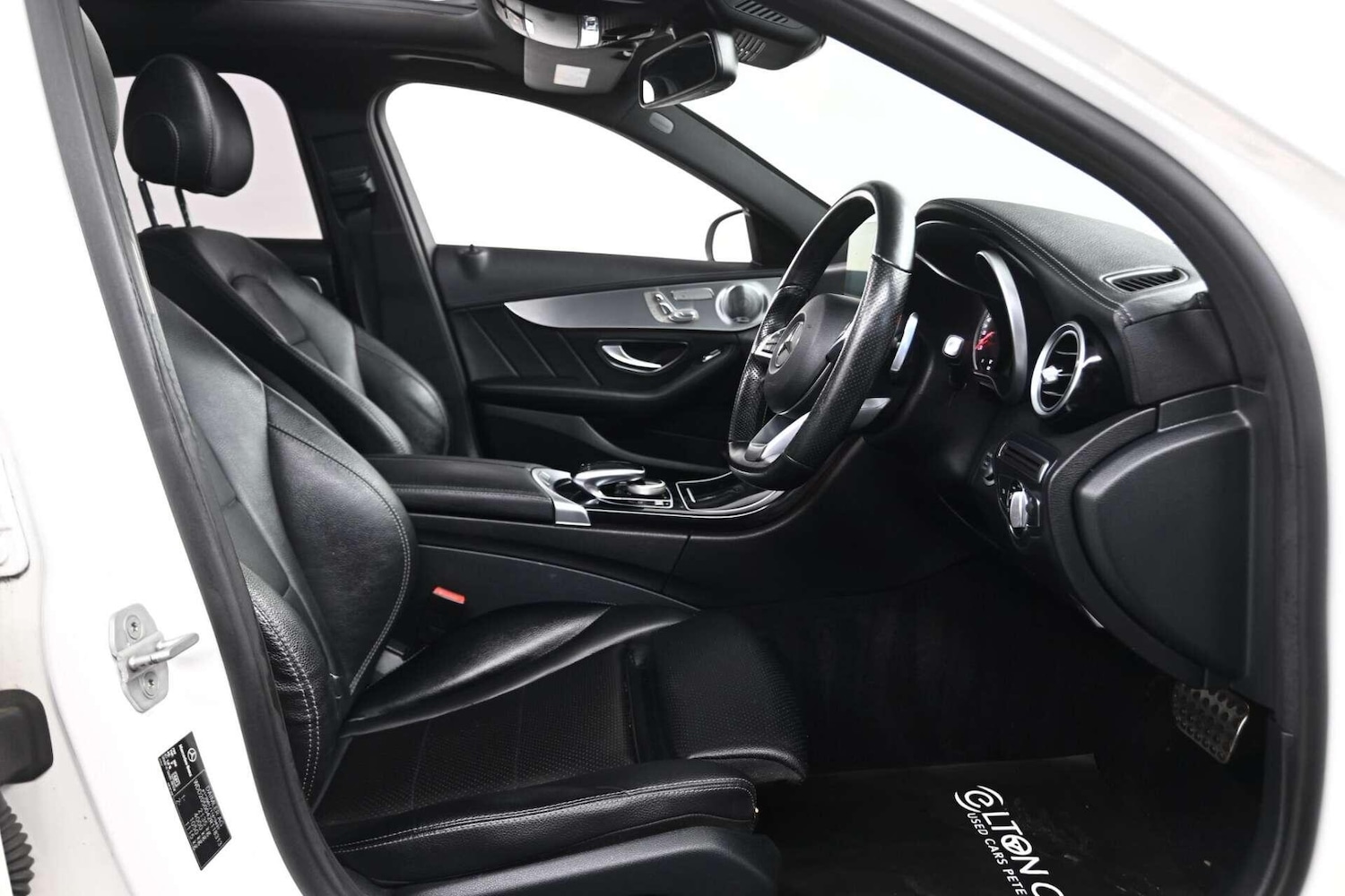 Used Mercedes-Benz C Class 2015 for sale - 77774445: Photo 14