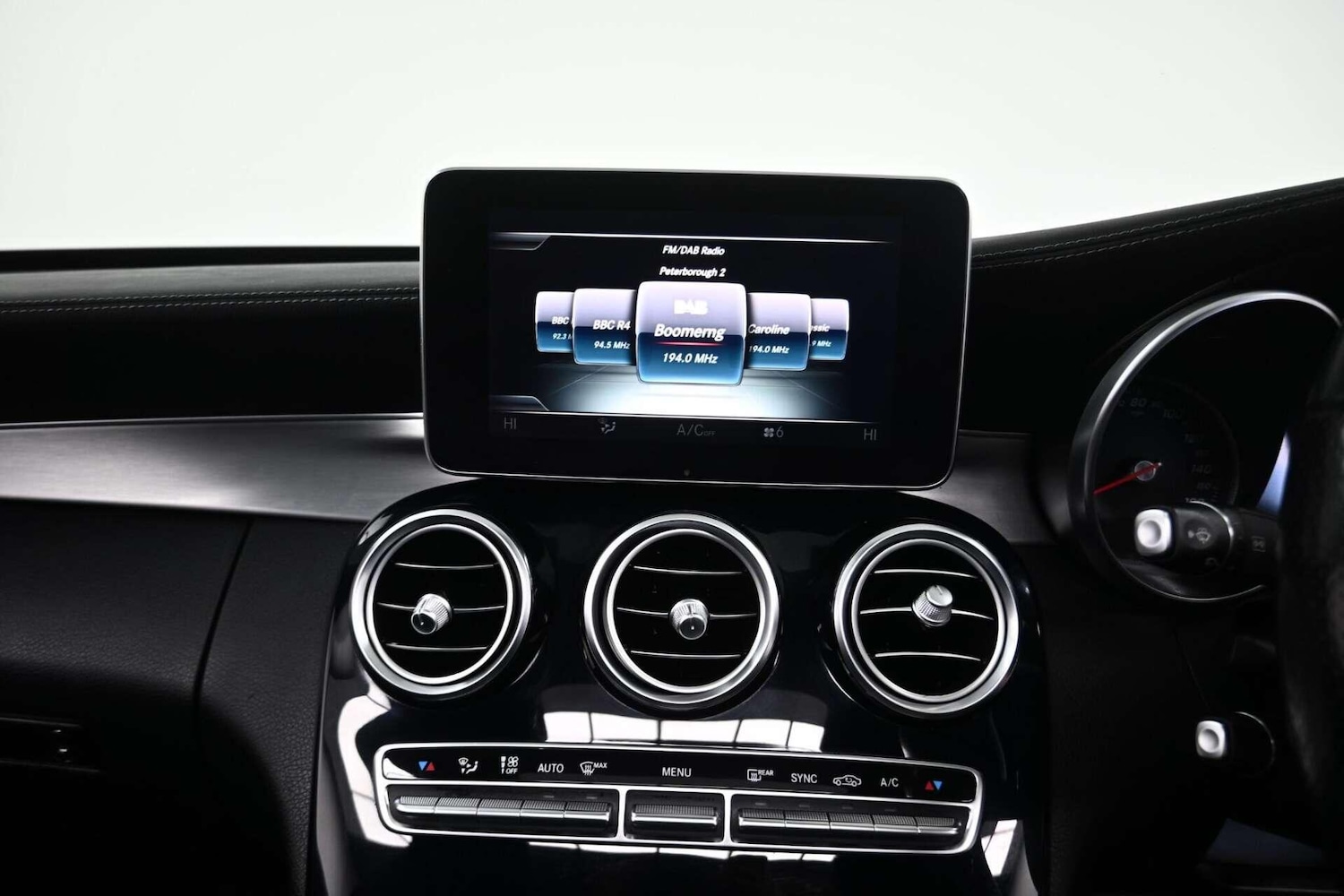 Used Mercedes-Benz C Class 2015 for sale - 77774445: Photo 19