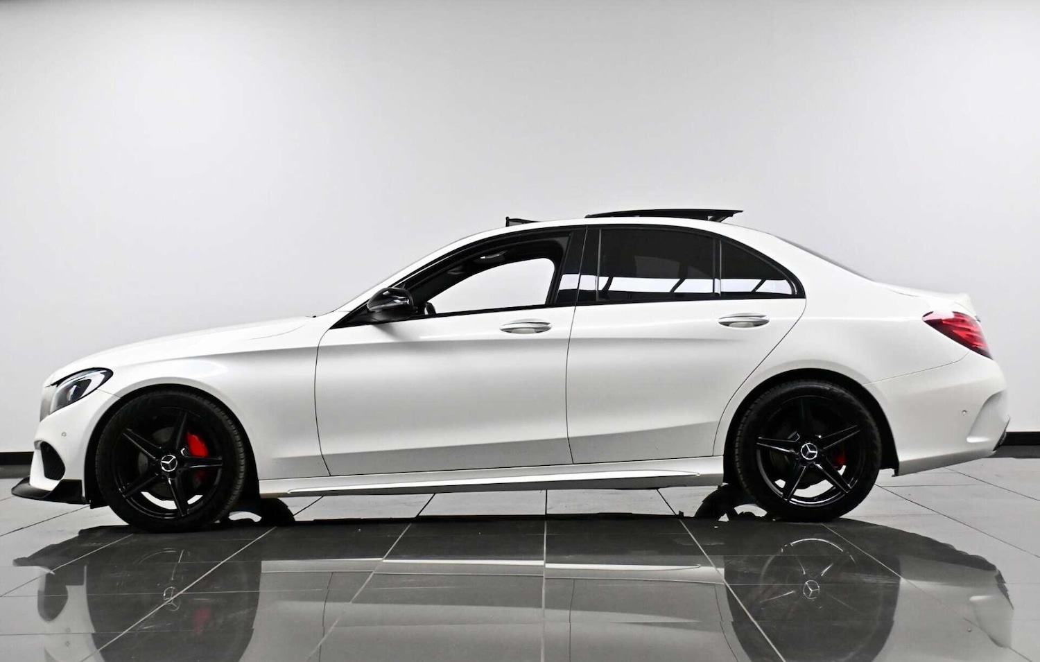 Used Mercedes-Benz C Class 2015 for sale - 77774445: Photo 5