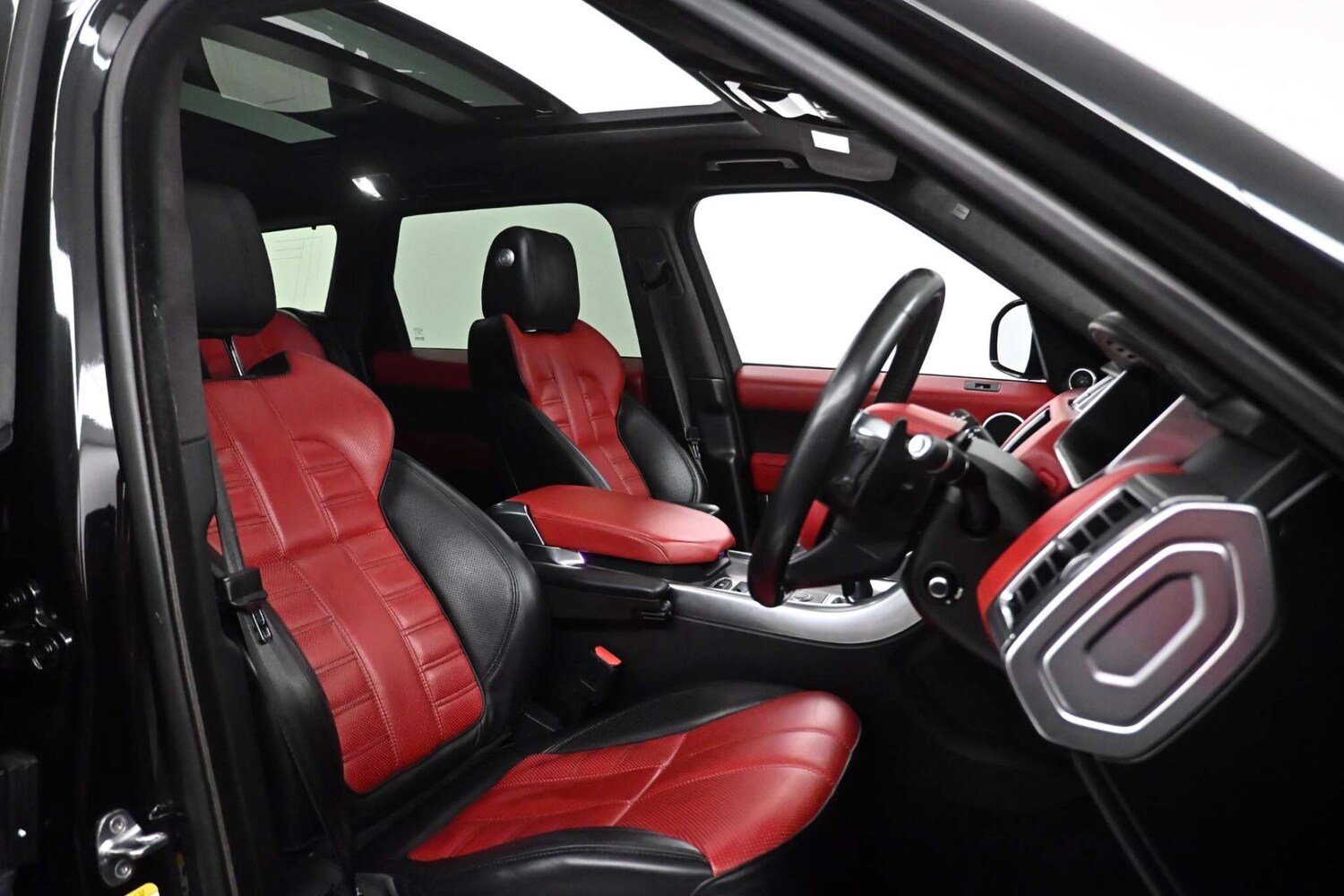 Used Land Rover Range Rover Sport 2015 for sale - 77729051: Photo 16