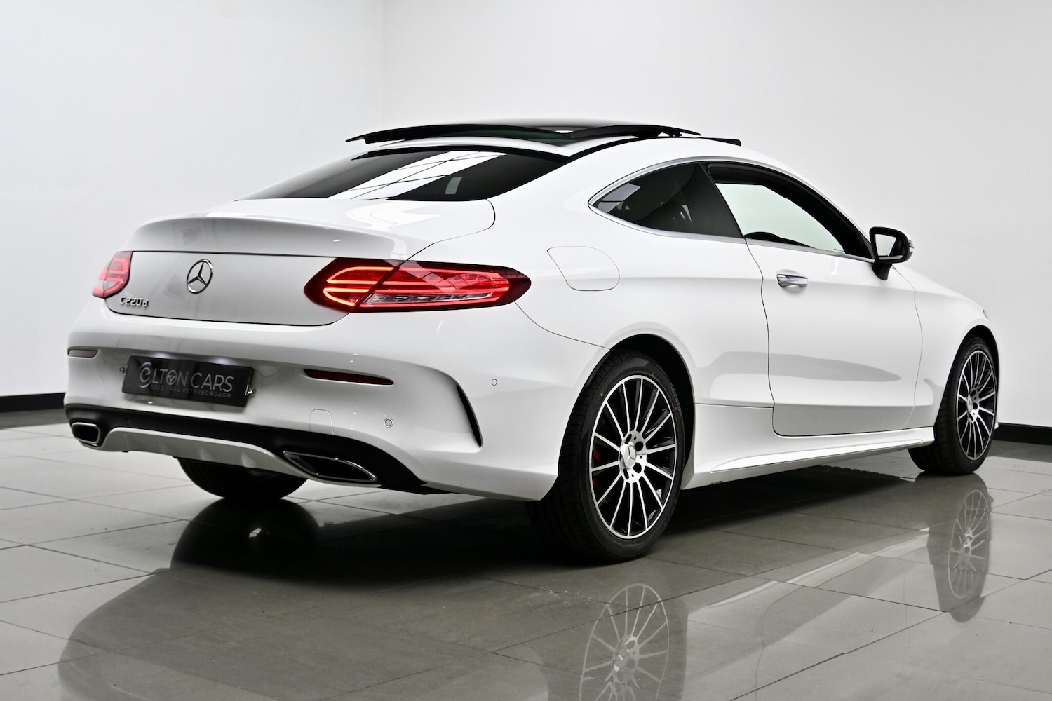 Used Mercedes-Benz C Class 2017 for sale - 76886728: Photo 11