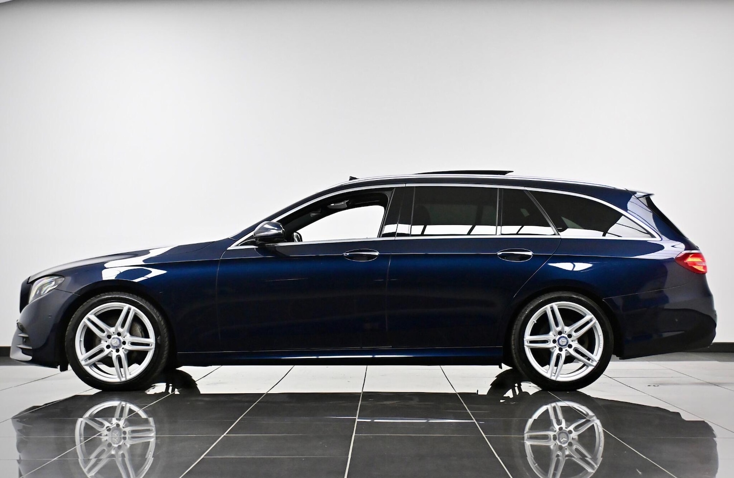 Used Mercedes-Benz E Class 2016 for sale - 78085866: Photo 6