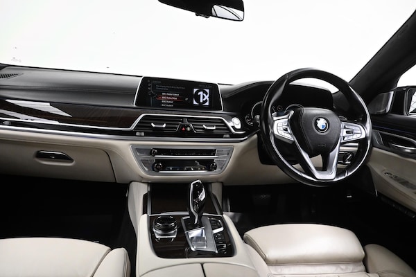 Used BMW 7 Series 2017 for sale - 76083997: Photo 31