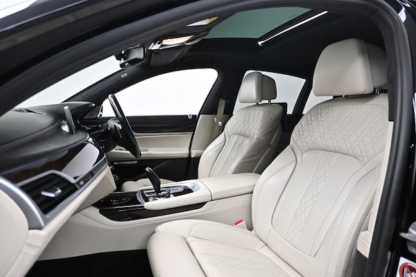 Used BMW 7 Series 2017 for sale - 76083997: Photo 35